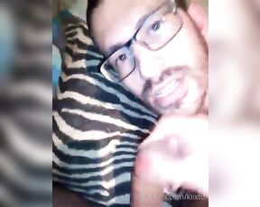 Klixto aka klixto OnlyFans Video - 10-04-2020 - Amamentando o safado a base de leitinho