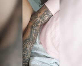 Klixto aka klixto OnlyFans Video - 03-19-2021 - my big_headed cock coming out for air, lift my towel and start kissing it all over