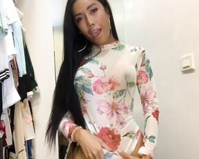 Ladyboy Mos aka Ladyboymos OnlyFans - This video 16 minutes you will see me give a hot suck and getting fucked and receiving the biggest