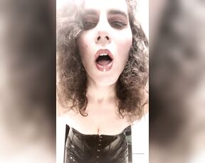 Crystal Calabria aka crystalcalabria OnlyFans Video - 02-11-2020 - Open Wide