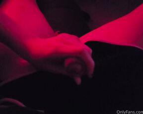 Annie May aka anniemxy OnlyFans Video - 08-31-2022 - Spur of the moment recording here Couldnt help but grab the back of her head and