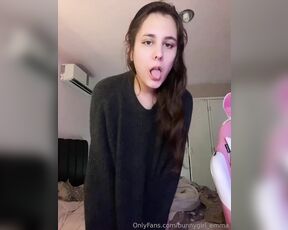 Bunnygirl_Emma aka bunnygirl_emma OnlyFans Video - 07-30-2024 - does my body make you wanna breed me