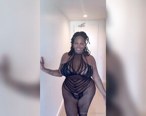 ROXIE2THICK aka roxiexxx OnlyFans Video - 09-18-2024 - GET READY PAPI, IM ON MY WAY