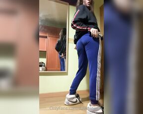 TS Davida aka davidatwerk OnlyFans Video - 02-25-2021 - 30 likes y me bajo el pantalón y perreooo