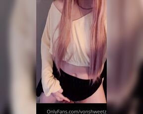 TS Minivon aka vonshweetz OnlyFans Video - 12-22-2021 - big dick stroking compilation