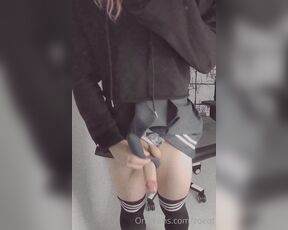 Zoeqt aka Zoeqt OnlyFans - Shaky legs