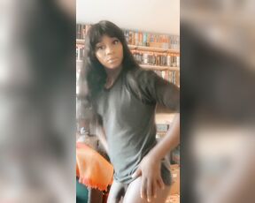 Vanniall aka Vanniall OnlyFans - Theres something about dancing to music half naked, all your cares and worries just disappear