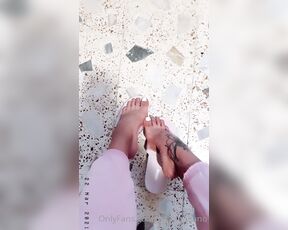 Greta Fernández Quijano aka gretaquijano OnlyFans Video - 03-22-2021 - A quien le gustan los pies