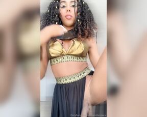 Ts Chloé Chantelle aka chloevilleroxxx OnlyFans Video - 10-05-2023 - Tú reina Cleopatra está aquí  Cuidado con mi serpiente  Your queen Cleopatra is here