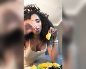 Ts Chloé Chantelle aka chloevilleroxxx OnlyFans Video - 08-23-2024 - Probando empanaditas colombianas  recuerden que yo soy venezolana  porque siempre me preguntan  jaja