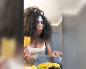 Ts Chloé Chantelle aka chloevilleroxxx OnlyFans Video - 08-23-2024 - Probando empanaditas colombianas  recuerden que yo soy venezolana  porque siempre me preguntan  jaja