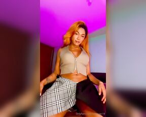 Tastytrap-19 aka tastytrap-19 - 04-29-2024 OnlyFans Video - You like then I hide this surprise under my skirt for you