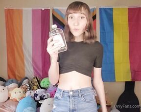 BubblePinkElle aka bubblepinkelle - 07-06-2024 OnlyFans Video - I finally found oil that doesnt cause me to breakout I will be making a lot