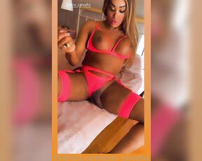 TS Vivi Carvalho aka tsvivi_carvalho - 06-24-2023 OnlyFans Video - Weekend is here my babies, I hope you all have a good time