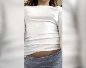 Alisia Rae aka alisiaraee - 03-23-2024 OnlyFans Video - I just got done working out and I wanted to cum for you