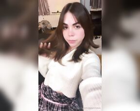 Gigi Princess aka gigiprincexx - 11-10-2023 OnlyFans Video - I love Mini skirt you should get on your knees close to where Im sitting Ill