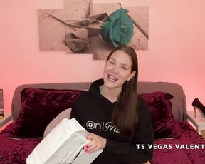 TSVEGASVALENTINE - Unboxing - Blue Heels