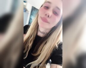 Bellehaze aka bellehazee - 04-13-2022 OnlyFans Video - I dont see a boy since three weeks Im virgin again