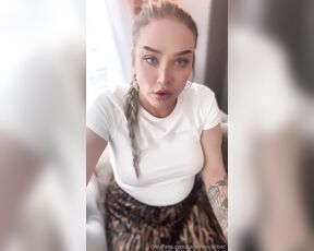 Cadence Caliber aka cadencecaliber - 09-08-2024 OnlyFans Video - I could really use some help with this