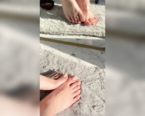 Goddessjessyxxl aka goddessjessyxxl - 07-19-2024 OnlyFans Video - Sun kissing my perfect pink toes in front of the mirror