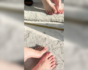 Goddessjessyxxl aka goddessjessyxxl - 07-19-2024 OnlyFans Video - Sun kissing my perfect pink toes in front of the mirror