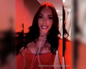 Natalia Avellar aka nataliaavellar - 06-04-2022 OnlyFans Video - BAMBOLA IN ROSSO   Buongiorno