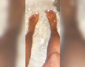 Ptsmonica aka ptsmonica - 12-06-2019 OnlyFans Video - Pretty white toes