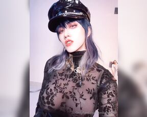 Emily Yunicorn aka emilyunicorn - 12-28-2023 OnlyFans Video - I think I should really dye my hair blue