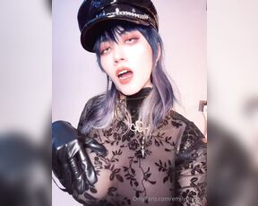 Emily Yunicorn aka emilyunicorn - 12-28-2023 OnlyFans Video - I think I should really dye my hair blue