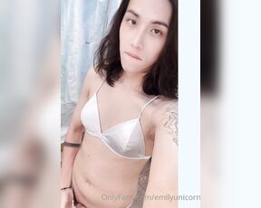 Emily Yunicorn aka emilyunicorn - 06-24-2020 OnlyFans Video - Omg its too hot outside