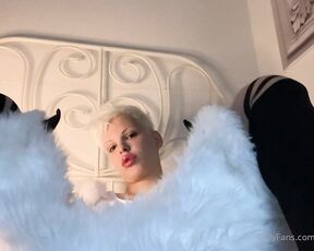 Blonditwink aka blonditwink - 11-01-2022 OnlyFans Video - Do you like my furry outfit