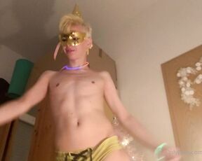 Blonditwink aka blonditwink - 12-31-2022 OnlyFans Video - I wish everyone a happy new year 2023