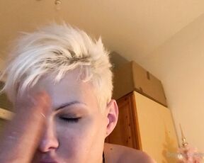 Blonditwink aka blonditwink - 01-21-2023 OnlyFans Video - I wanna suck your man cock deep daddy