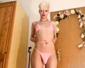 Blonditwink aka blonditwink - 06-08-2023 OnlyFans Video - Let me show you my new bikini, would you go to the beach with me