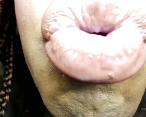 AJ180 aka Aj180 OnlyFans - Up close and personal Therees no running from my GIGANTIC GLOSSY LIPS! My luscious dick suckers