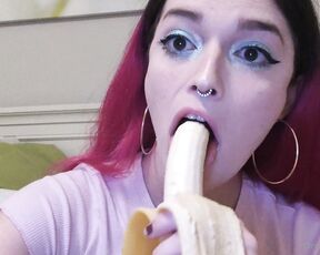 Natalie Stone aka nataliestone - 02-19-2021 OnlyFans Video - Eating a banana