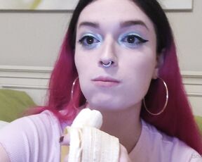 Natalie Stone aka nataliestone - 02-19-2021 OnlyFans Video - Eating a banana