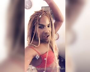 Ashley DA CRUZ aka travtchoin - 02-20-2022 OnlyFans Video - La queen te chante quelle ne reçoit dordres de personnes shabinemové misstournevis