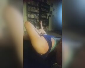 Jesse flores aka jesseflo - 04-19-2017 OnlyFans Video - Yoga booty gyrating video