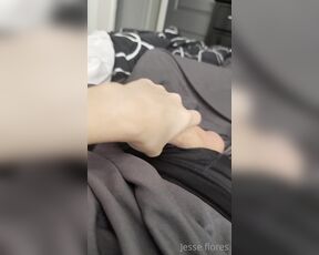 Jesse flores aka jesseflo - 07-25-2022 OnlyFans Video - Morning wood clip