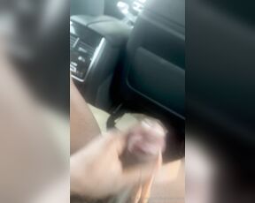 Nubianbarbie aka barbiecreole - 04-25-2024 OnlyFans Video - My neighbor called me over to his car and this happened