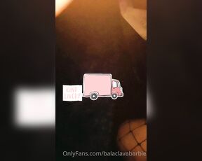 BalaclavaBarbie aka balaclavabarbie - 06-11-2022 OnlyFans Video - This is what the delivery does at 4am before going to clock in