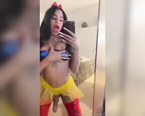 JessXXXtra aka jessxxxtra - 10-31-2023 OnlyFans Video - Did you know Snow White was hiding such a BIG secret Happy Halloween