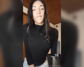 Samisita Trans aka samisita00 - 06-06-2024 OnlyFans Video - Buen dia amor te hace falta leche para el cafe