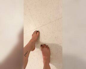 Axl Royal aka axlroyal - 11-22-2019 OnlyFans Video - Feet please