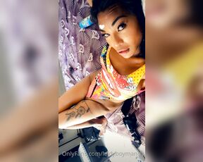 Ladyboy Mandy aka leidyboymandy - 07-22-2021 OnlyFans Video - Morning woody