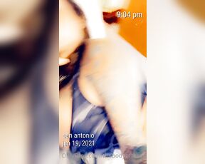 Kayla Koi aka thebodyoftexas - 06-20-2021 OnlyFans Video - A whole lotta cake