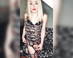 TS Sissylucylove aka sissylucylove - 01-02-2021 OnlyFans Video - Todays outfit pics  and my new but plug