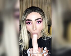 Audrey Maffia aka audreymaffia - 05-09-2020 OnlyFans Video - Playing with my dildo