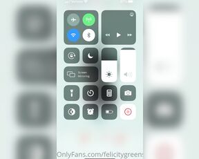 Felicity Fox aka thefelicityfox - 10-19-2020 OnlyFans Video - How to turn onlyfans into an app on ur iPhone   Open in safari, press